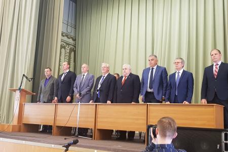 Казбек Тайсаев вручил дипломы выпускникам МАДИ и поздравил избранного на должность ректора Алексей Солнцева с победой на выборах