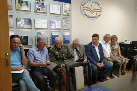 Казбек Тайсаев поздравил генерала Соболева с завершением регистрации кандидатом от КПРФ на должность губернатора Ставропольского края