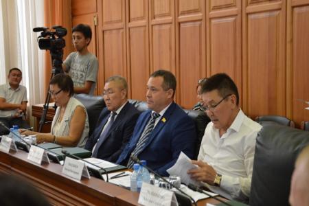 Фракция коммунистов Калмыкии против конъюнктурного закона о празднике