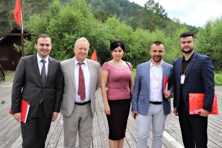 Семинар-совещание сибирских отделений КПРФ проходит в Республике Хакасия