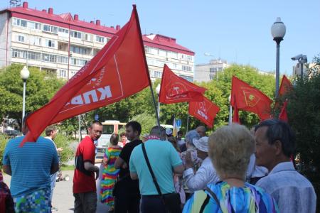В Тюмени состоялся митинг в рамках всероссийской акции протеста под лозунгами: «За справедливость и права граждан, в поддержку П.Н. Грудинина»
