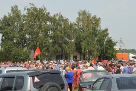 Алтайский край. Самый массовый за последние 20 лет митинг прошел в селе Топчиха против мусорной реформы при поддержке КПРФ