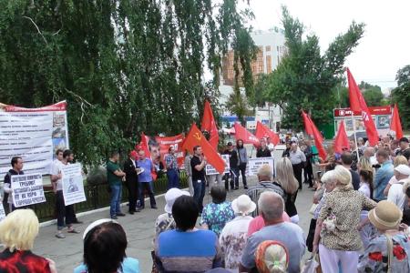 Саратовцы выступили в защиту Павла Грудинина и совхоза имени Ленина