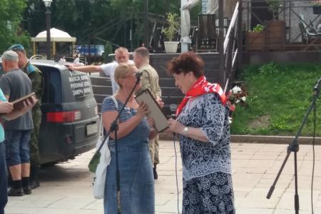 Депутаты-коммунисты поздравили участников локальных конфликтов города Тюмени с десятилетием образования организации
