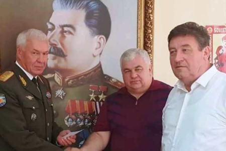 Казбек Тайсаев поздравил генерала Соболева с завершением регистрации кандидатом от КПРФ на должность губернатора Ставропольского края