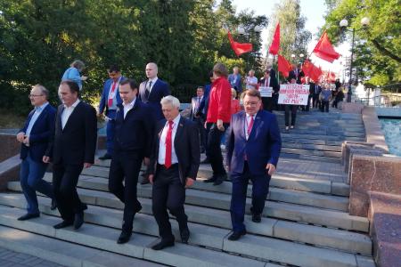 Липецк. Красные в городе: шествие и встреча