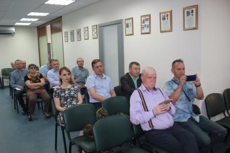 Активисты Тюменского обкома КПРФ встретились с коммунистом ДНР, участником ополчения Новороссии Бенесом Айо