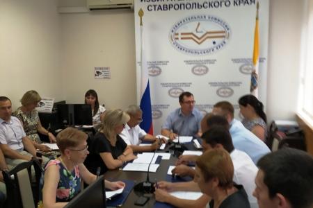 Казбек Тайсаев поздравил генерала Соболева с завершением регистрации кандидатом от КПРФ на должность губернатора Ставропольского края
