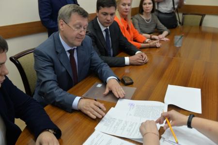 Выборы мэра Новосибирска: Анатолий Локоть подал документы в горизбирком