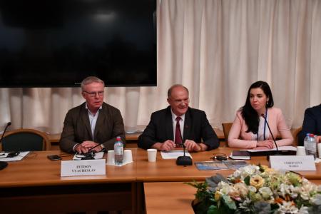 Г.А. Зюганов принимает участие во II Международном форуме «Развитие парламентаризма»