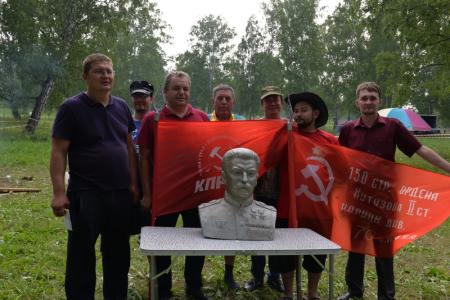 Новосибирские коммунисты провели традиционную летнюю Спартакиаду