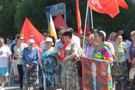 В Тюмени состоялся митинг в рамках всероссийской акции протеста под лозунгами: «За справедливость и права граждан, в поддержку П.Н. Грудинина»