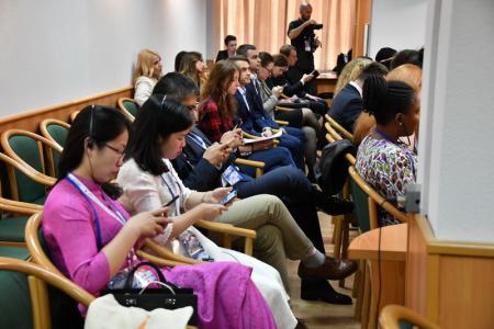 Г.А. Зюганов принимает участие во II Международном форуме «Развитие парламентаризма»