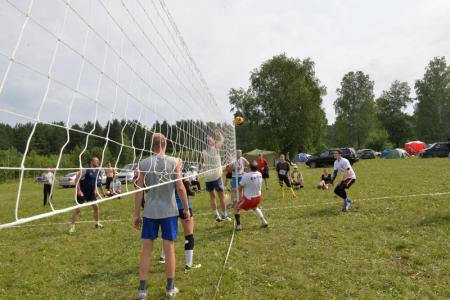 Новосибирские коммунисты провели традиционную летнюю Спартакиаду