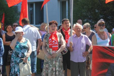 В Тюмени состоялся митинг в рамках всероссийской акции протеста под лозунгами: «За справедливость и права граждан, в поддержку П.Н. Грудинина»