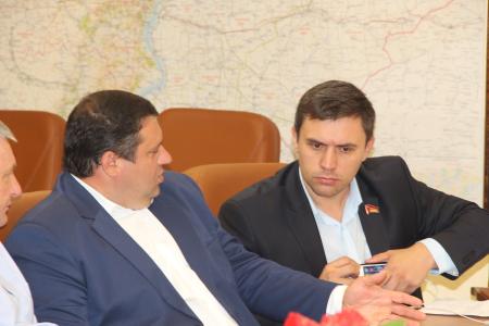 Коммунисты предлагают обсудить судьбу Курильских островов, единороссы в ответ: «Где Саратовская область, и где Курильская гряда»
