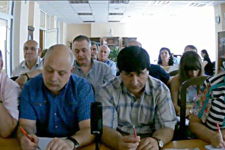 Юрий Афонин и Сергей Обухов провели видеоконференцию с парторганизациями Крыма и Волгоградской области