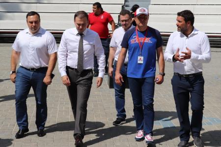 В ходе рабочей поездки на Крымский полуостров Ю.В. Афонин и А.А. Ющенко посетили Международный детский центр «Артек»