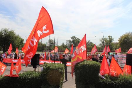Сталинградские коммунисты потребовали от власть предержащих проведения честных выборов и социальной справедливости
