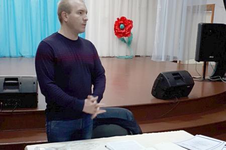 Лидер ненецких коммунистов Михаил Райн встретился с избирателями села Ому