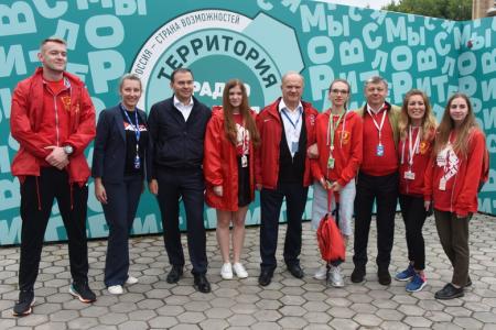 «Обновленный социализм стучится в ваши двери и души»