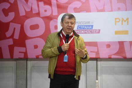 «Обновленный социализм стучится в ваши двери и души»