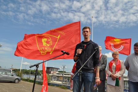Состоялась рабочая поездка ленинградских коммунистов и комсомольцев в Великий Новгород