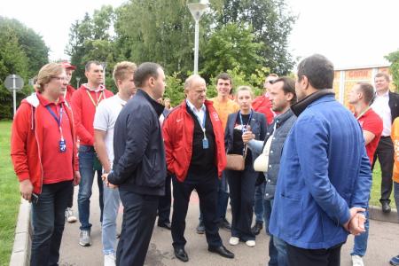 «Обновленный социализм стучится в ваши двери и души»