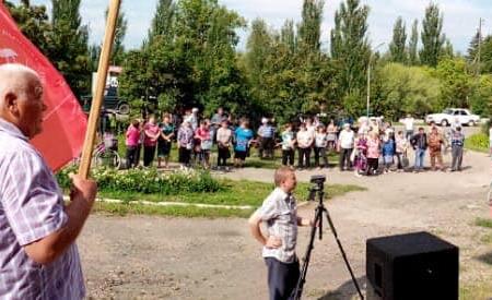 Жители Ключевского района Алтайского края вышли на митинг против мусорной реформы