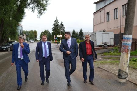 Нижегородские коммунисты открыли в Шахунье мемориальную доску И.В. Сталину