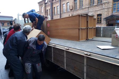 Забайкальский край. Дети и взрослые благодарят депутата Владимира Позднякова за подарок накануне Дня знаний