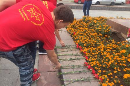 В Кирове прошла акция КПРФ за честные выборы 