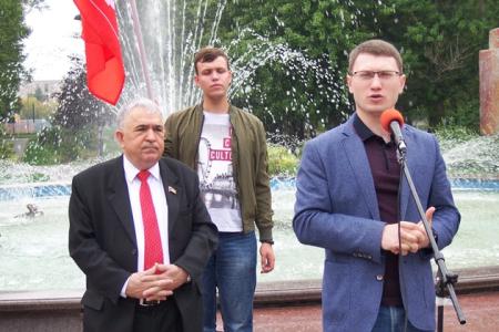 Казань. Коммунисты в рамках Общероссийской акции протеста провели митинг «ЗА честные и чистые выборы!»