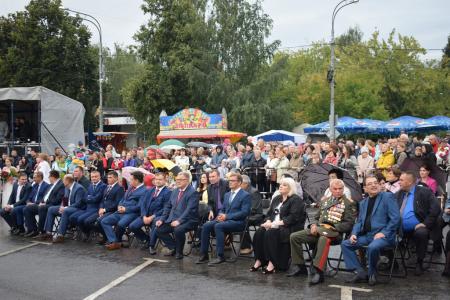 Московская область. Коммунисты приняли участие в праздничных мероприятиях в день города Озеры 