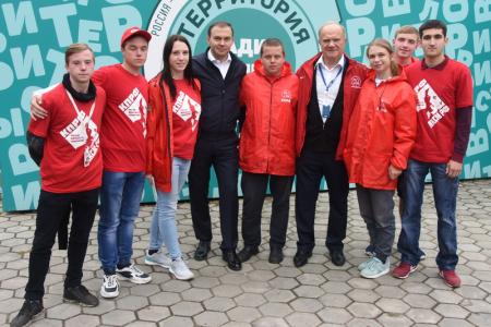 «Обновленный социализм стучится в ваши двери и души»