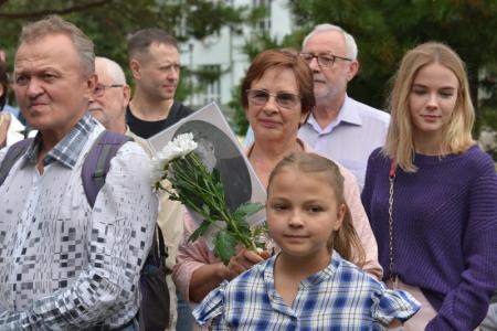 Трехметровую стелу с якорем в память героям-речникам открыли в Новосибирске