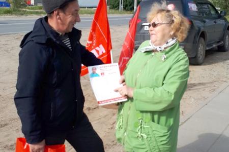 Коммунисты Ненецкого округа продолжают уличные встречи с жителями Нарьян-Мара и поселка Искателей