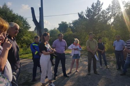 Лидер алтайских коммунистов Мария Прусакова держит на контроле вопрос строительства сетей в пригороде Барнаула