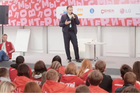 Юрий Афонин на «Территории смыслов»: «Единая Россия» боится новых побед КПРФ