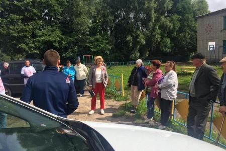 Нина Останина посетила деревню Вороново Новгородской области
