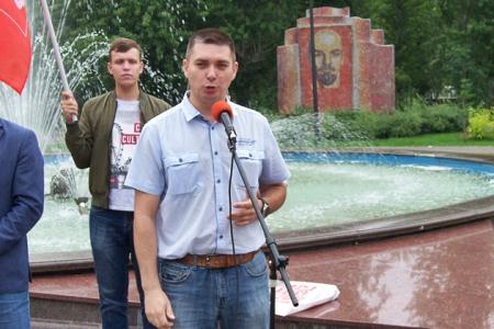 Казань. Коммунисты в рамках Общероссийской акции протеста провели митинг «ЗА честные и чистые выборы!»