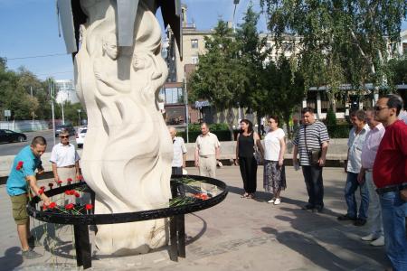 Коммунисты Волгограда почтили память жертв бомбежки Сталинграда 