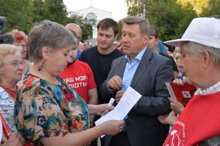 Выборы в Новосибирске. На ОбьГЭСе прошла встреча с кандидатом на пост мэра Анатолием Локтем
