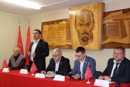 Татарстан. Депутаты Артём Прокофьев и Николай Бондаренко встретились с избирателями Нижнекамска