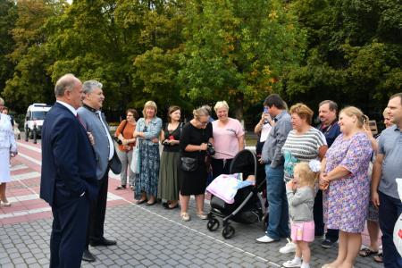 Г.А. Зюганов принял участие в торжественных мероприятиях, посвященных Дню Знаний, в Совхозе имени Ленина