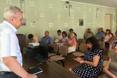 Республика Крым. Коммунист-депутат Госдумы Н.И. Осадчий провел встречи в Феодосии