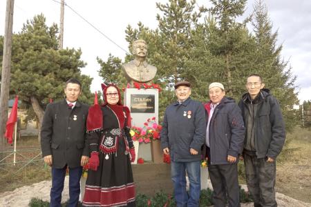 Республика Якутия. В Вилюйске открыли памятник И.В. Сталину