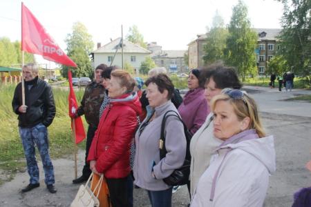 Республика Коми. КПРФ провел пикет против завоза московского мусора на Север