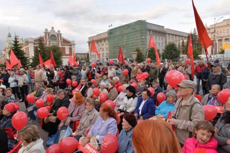 Новосибирск. Финальная встреча Анатолия Локтя с избирателями прошла в Первомайском сквере