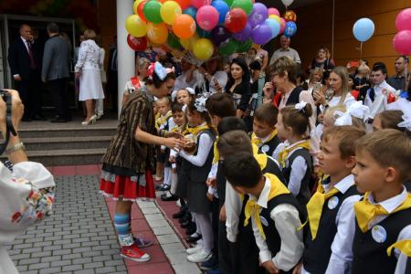 Г.А. Зюганов принял участие в торжественных мероприятиях, посвященных Дню Знаний, в Совхозе имени Ленина